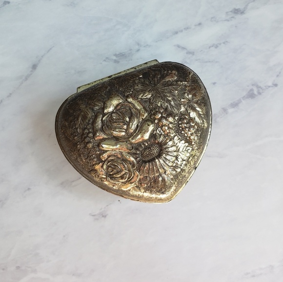 Vintage Other - Antique Vintage heart floral jewelry trinket box